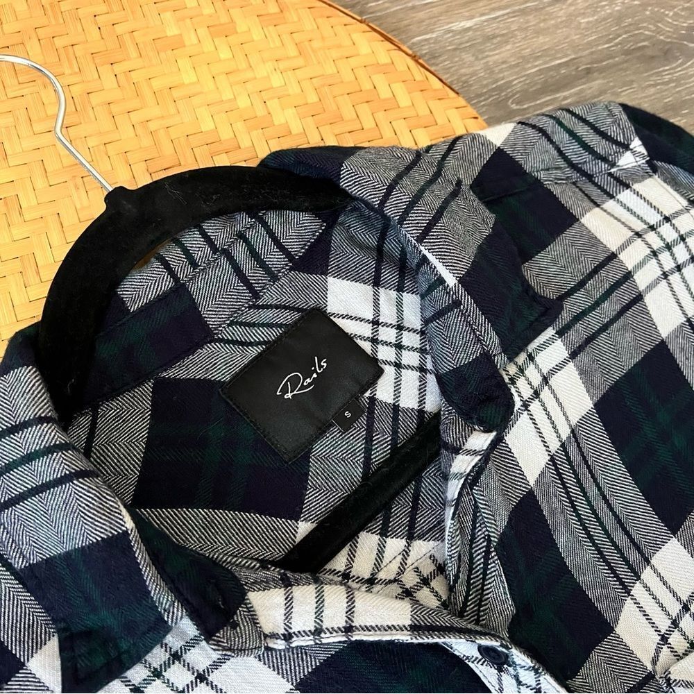 Rails Dylan Shirt in white navy Forrest plaid flannel button down - Picture 3 of 8